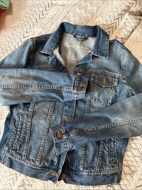 GAP maternity, 1969 Denim Jacket - Classic Blue Jean Jacket